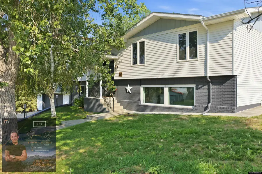615 W Fir, Glenrock, WY 82637 - #2