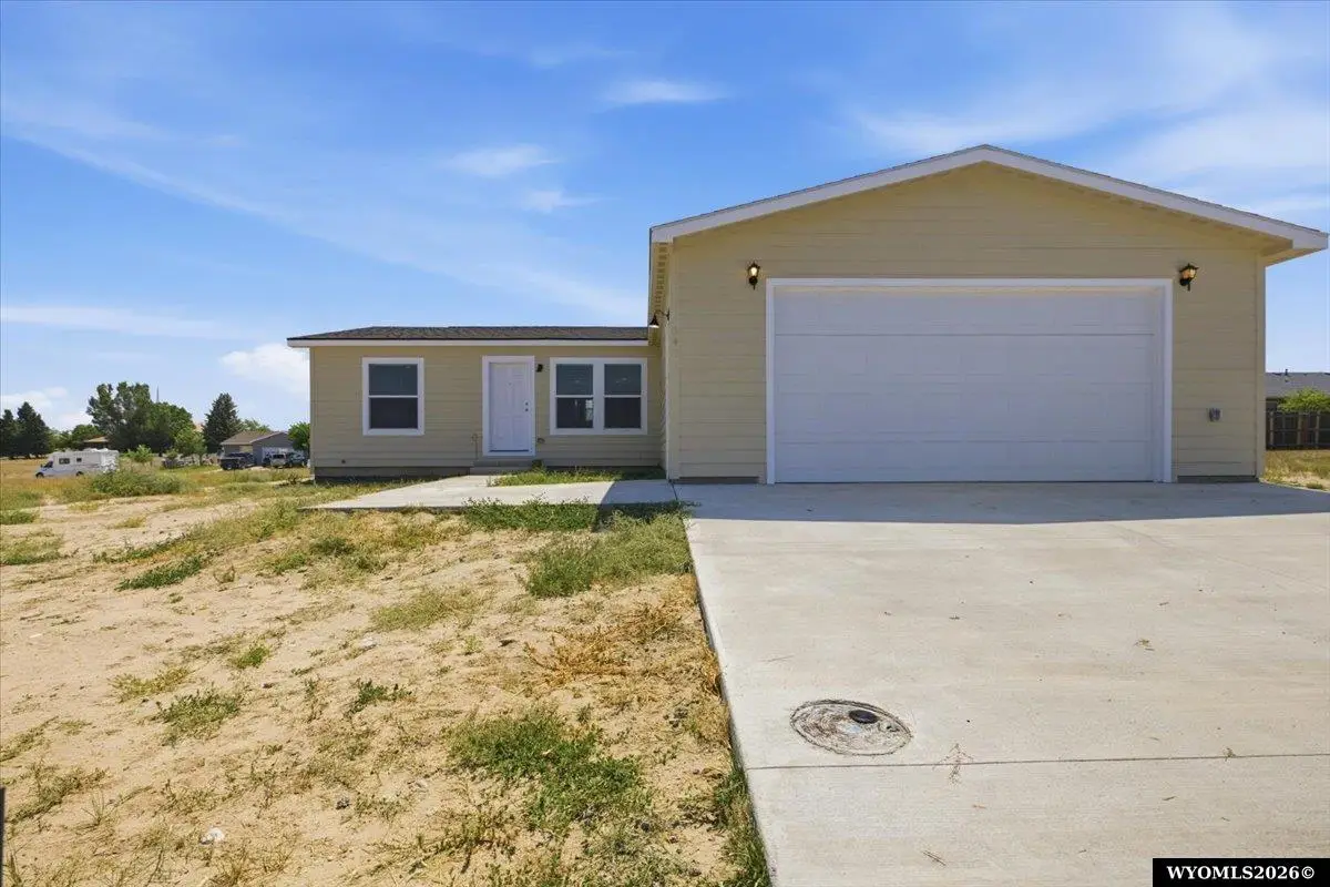 543 Windmill Rd, Glenrock, WY 82637 - #1