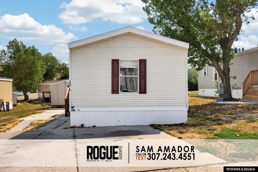 386 Columbine DR, Casper, WY 82604 - #2