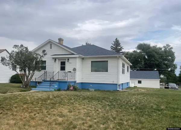 903 12th Street, Rawlins, WY 82301-6516