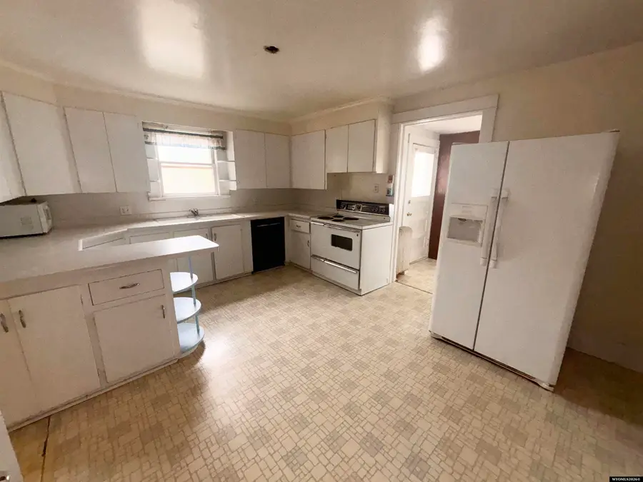 229 N Main St, Lyman, WY 82937 - #2