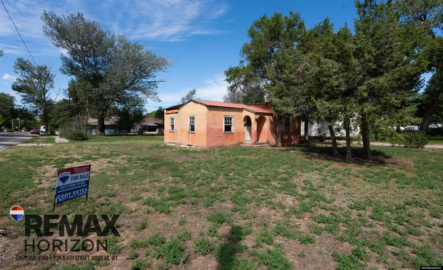 638 S 7th Street, Douglas, WY 82633 - #2
