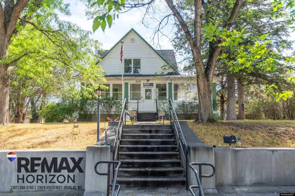 225 N 6th Street, Douglas, WY 82633