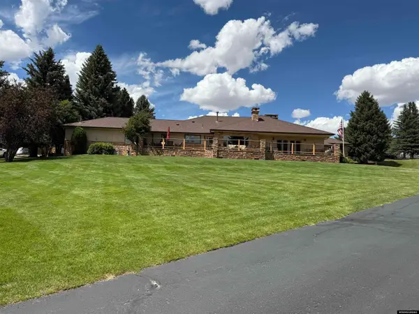 #1 Comanche Drive, Saratoga, WY 82331