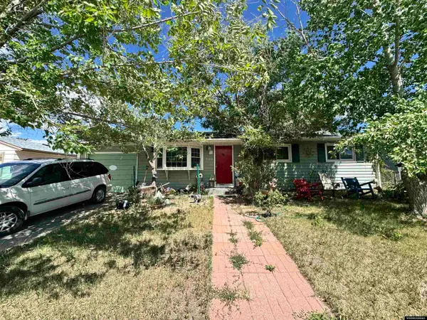 433 Holmes, Evansville, WY 82636