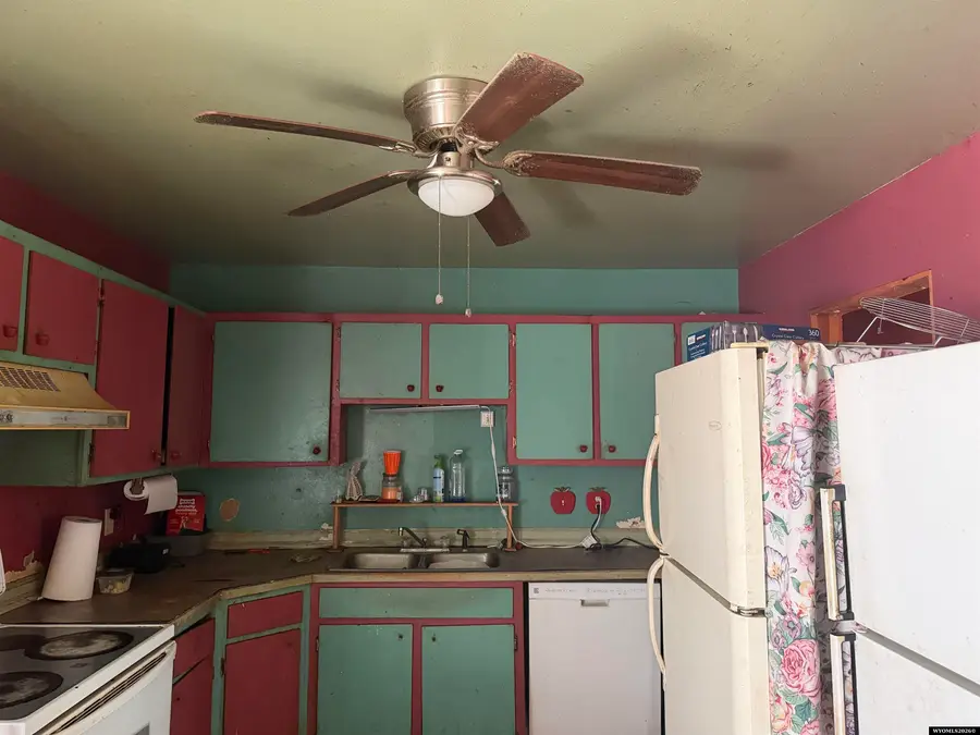 433 Holmes, Evansville, WY 82636 - #3