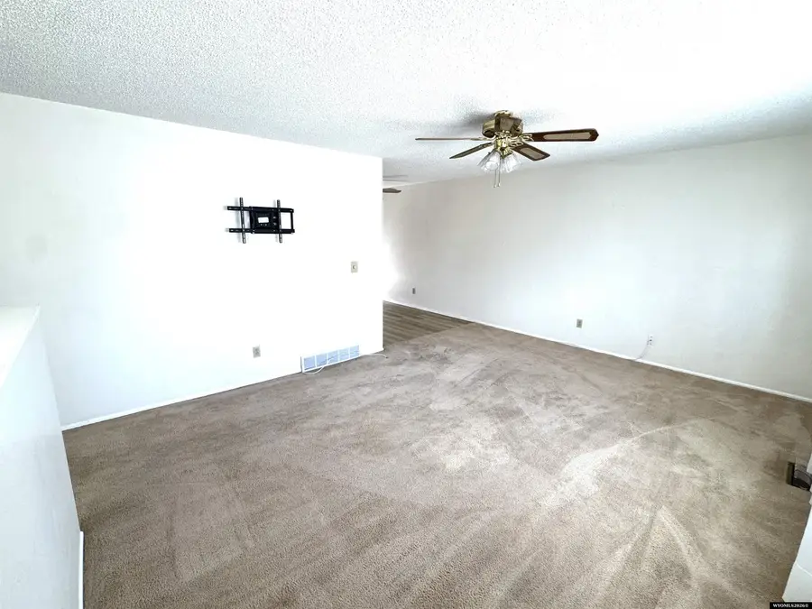 1910 E L Street, Torrington, WY 82240 - #3