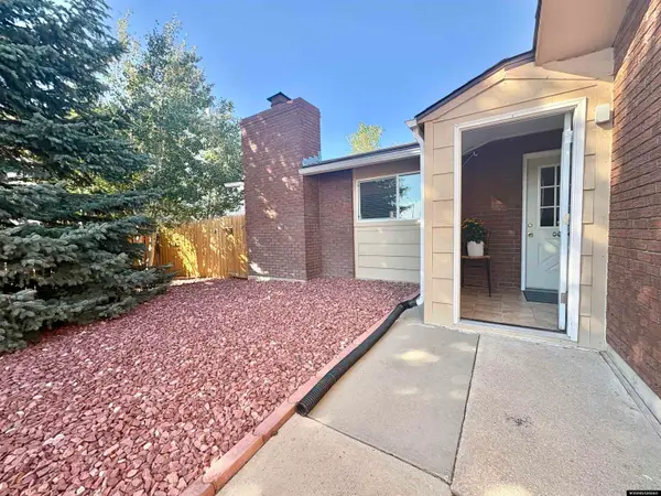 2016 Adobe Avenue, Douglas, WY 82633