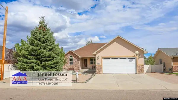 3208 Magnolia Dr, Rock Springs, WY 82901