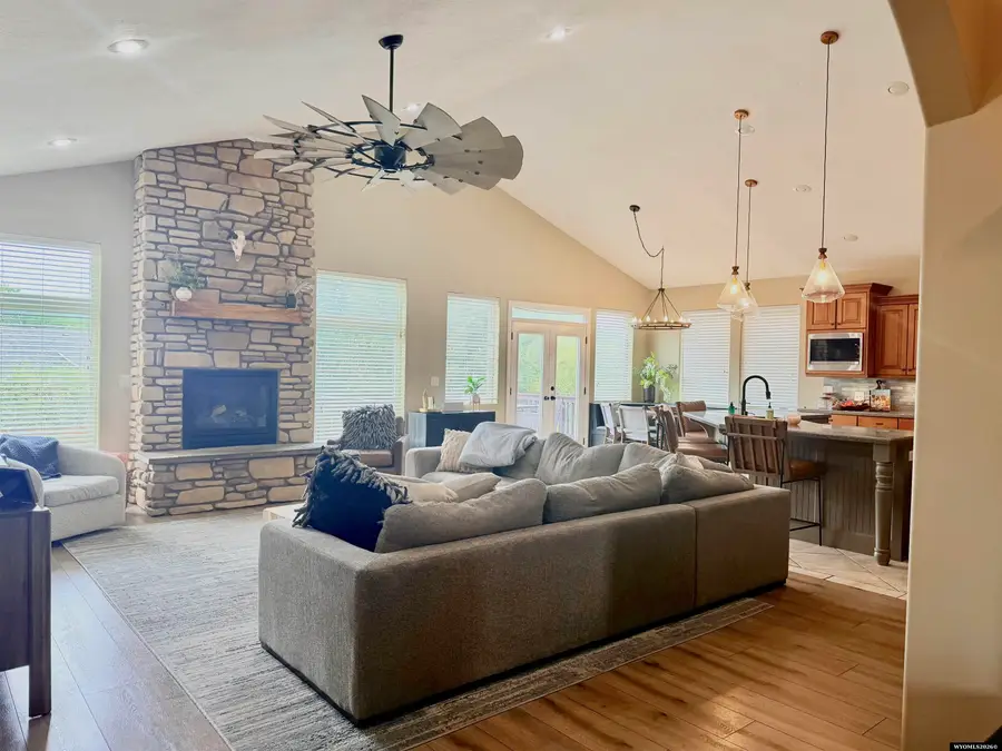 350 Cottonwood Place, Mountain View, WY 82939 - #2