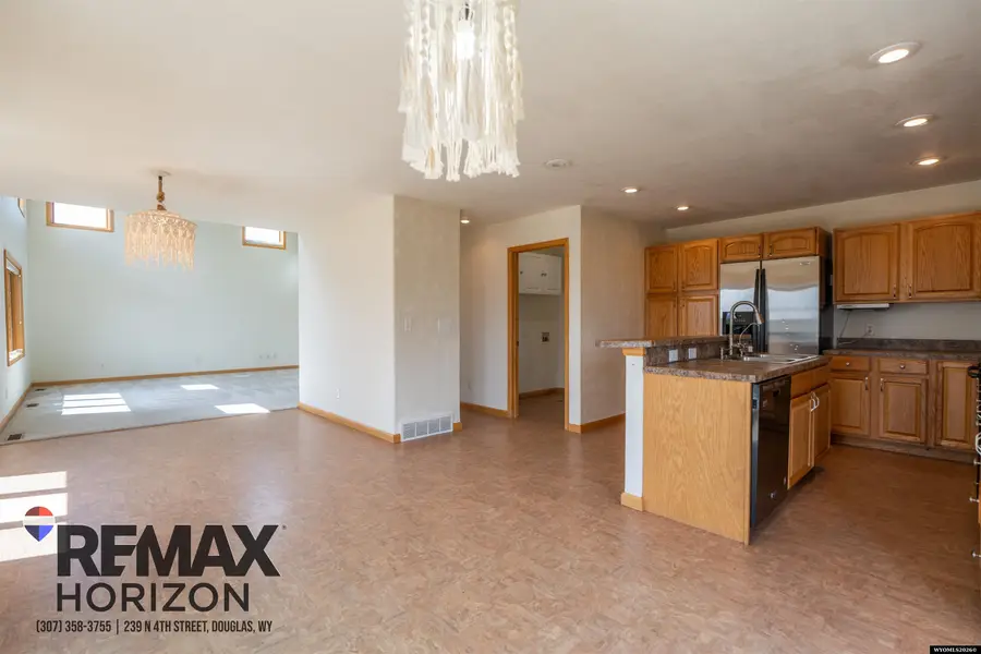 1621 Cheyenne Street, Douglas, WY 82633 - #2
