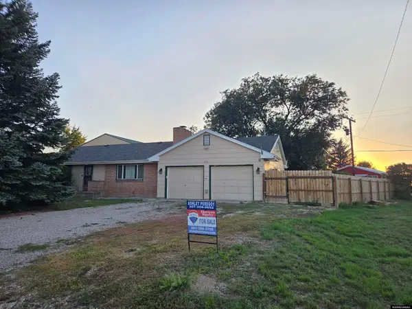 518 N Warren Avenue, Glendo, WY 82213