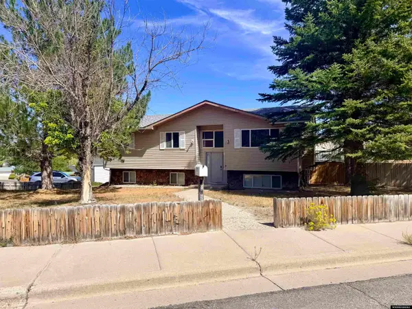 2805 Hitching Post Drive, Green River, WY 82935
