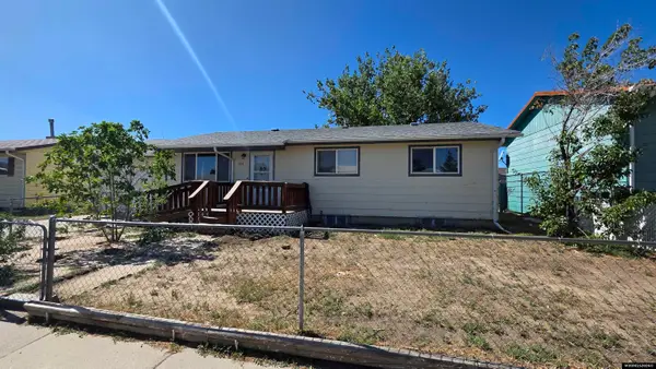 354 Buena Vista, Evansville, WY 82636-8550