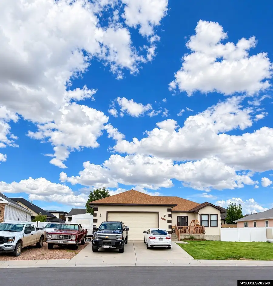 2607 Popo Agie Dr, Rock Springs, WY 82901-5302 - #3