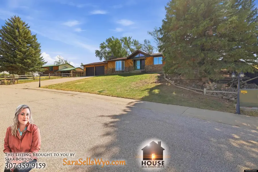 865 W Deer St, Glenrock, WY 82637 - #3
