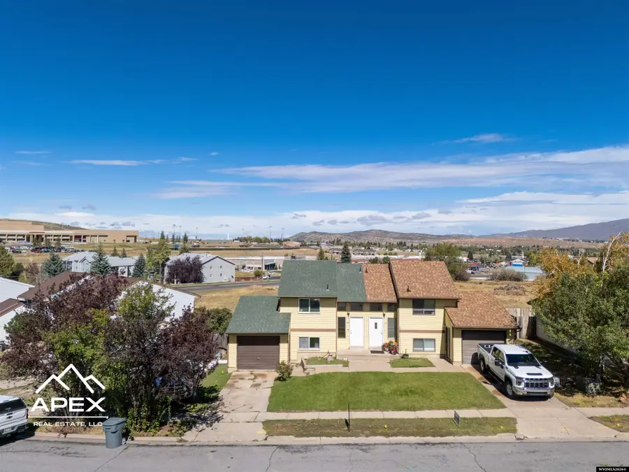 140 Barrett Avenue, Evanston, WY 82930 - #2