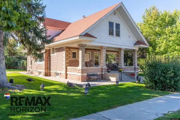 605 S 5th St, Douglas, WY 82633