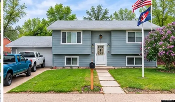 1718 Cardinal St, Worland, WY 82401-4235