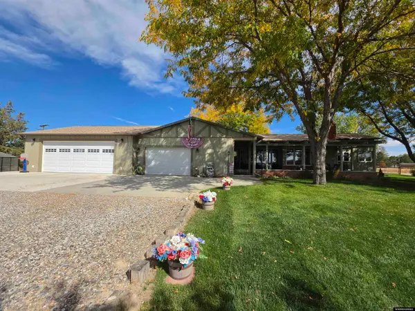1001 N Road 11, Worland, WY 82401
