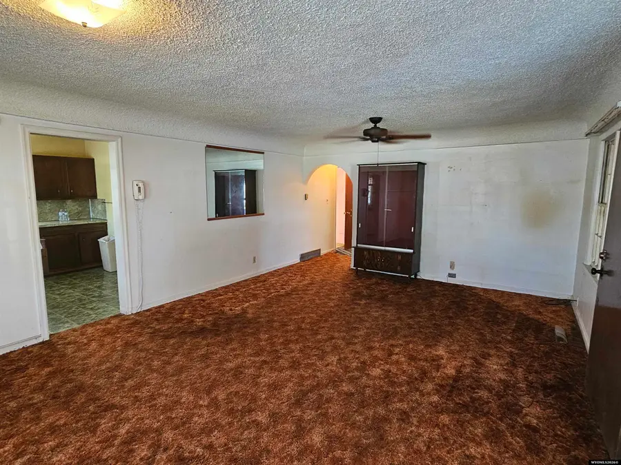1581 W B Street, Torrington, WY 82240 - #2