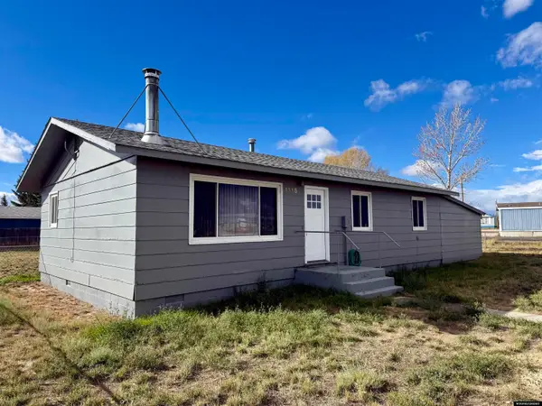 1115 W Farm Avenue, Saratoga, WY 82331