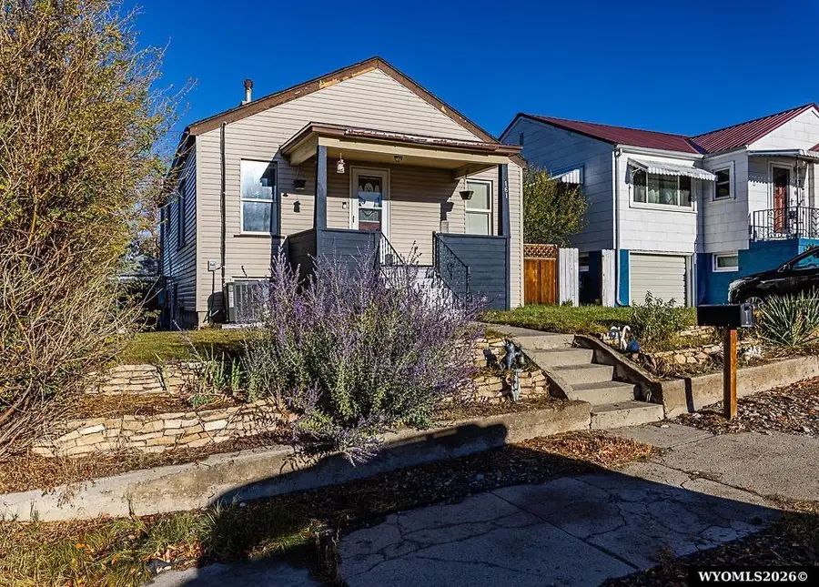 161 N 6th West St, Green River, WY 82935 - #2