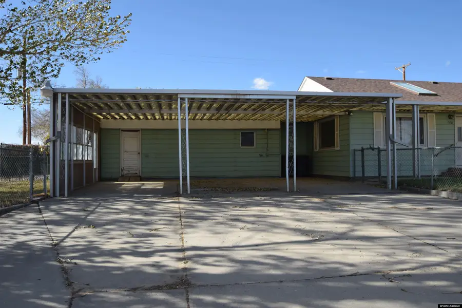 180 S 6th Avenue, Mills, WY 82604 - #3