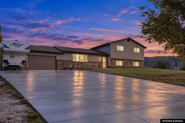 5299 Saddlestring Rd, Casper, WY 82604