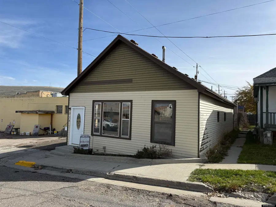 314 Topaz St, Kemmerer, WY 83101 - #2